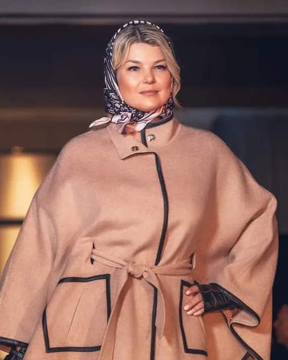 ALICE MOCHA BEIGE Belted Cape Coat in Virgin Wool Cashmere Black Leather