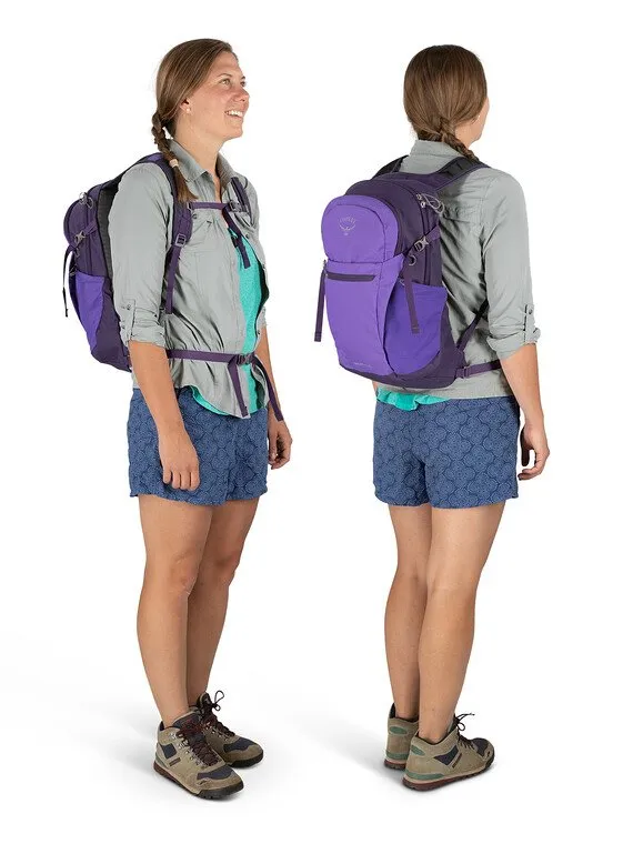 Osprey Daylite® Plus 20L Backpack - Cosmic Red