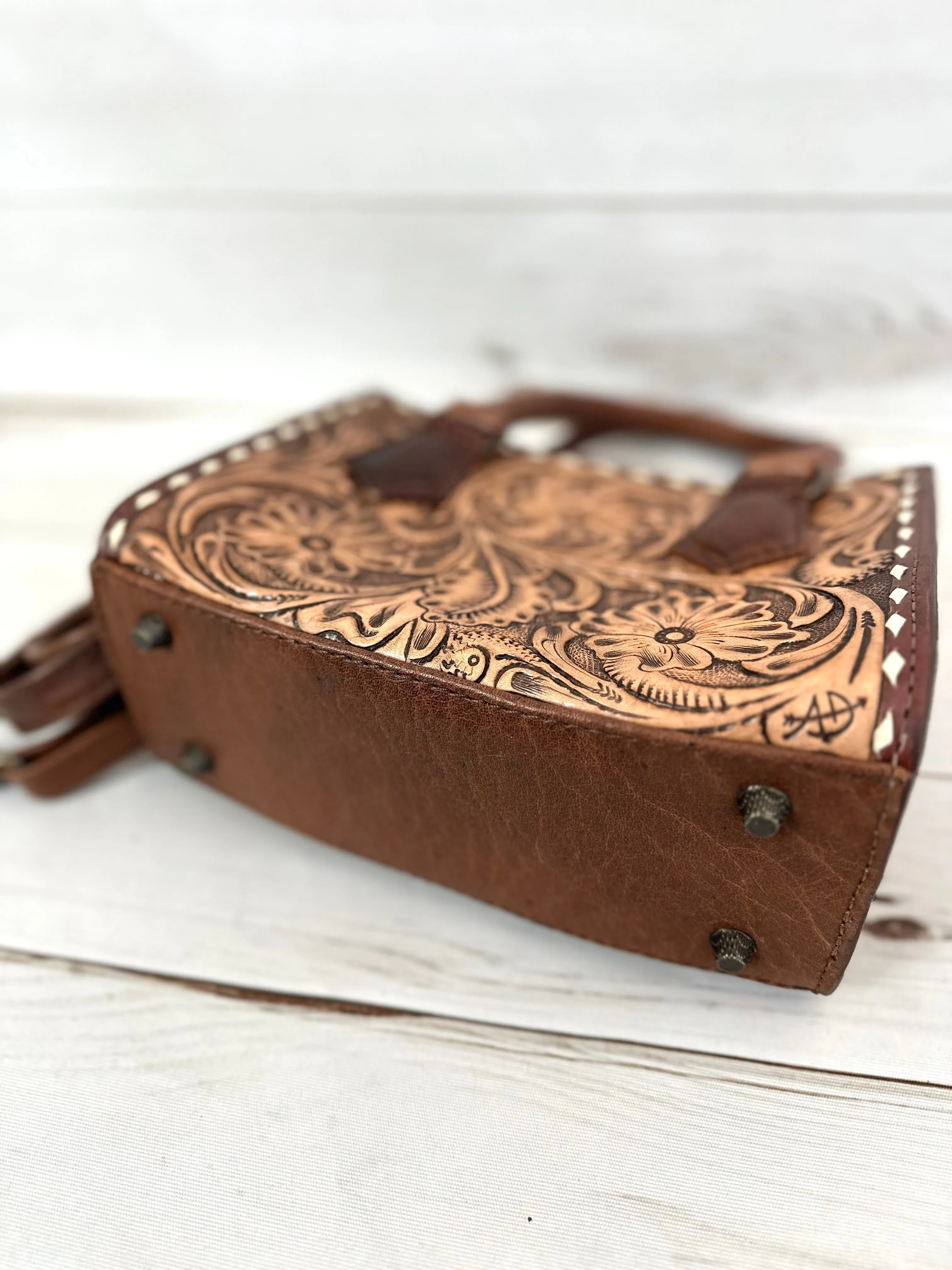 Small Front Floral Tooled Western Purse