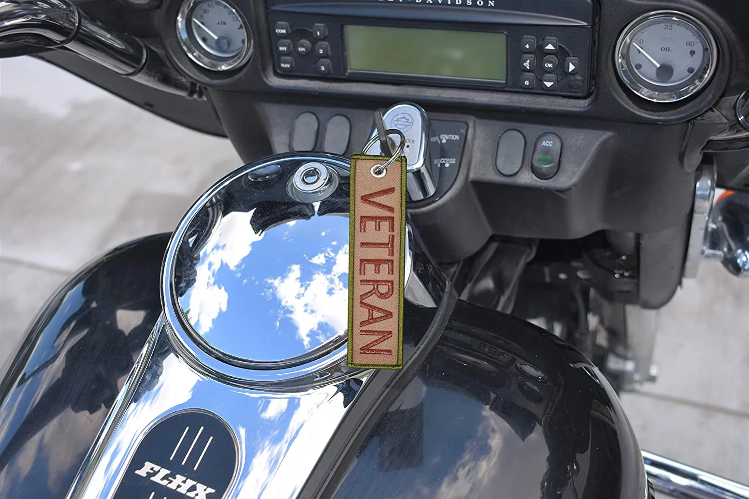VETERAN Keychain Tag with Key Ring and Carabiner