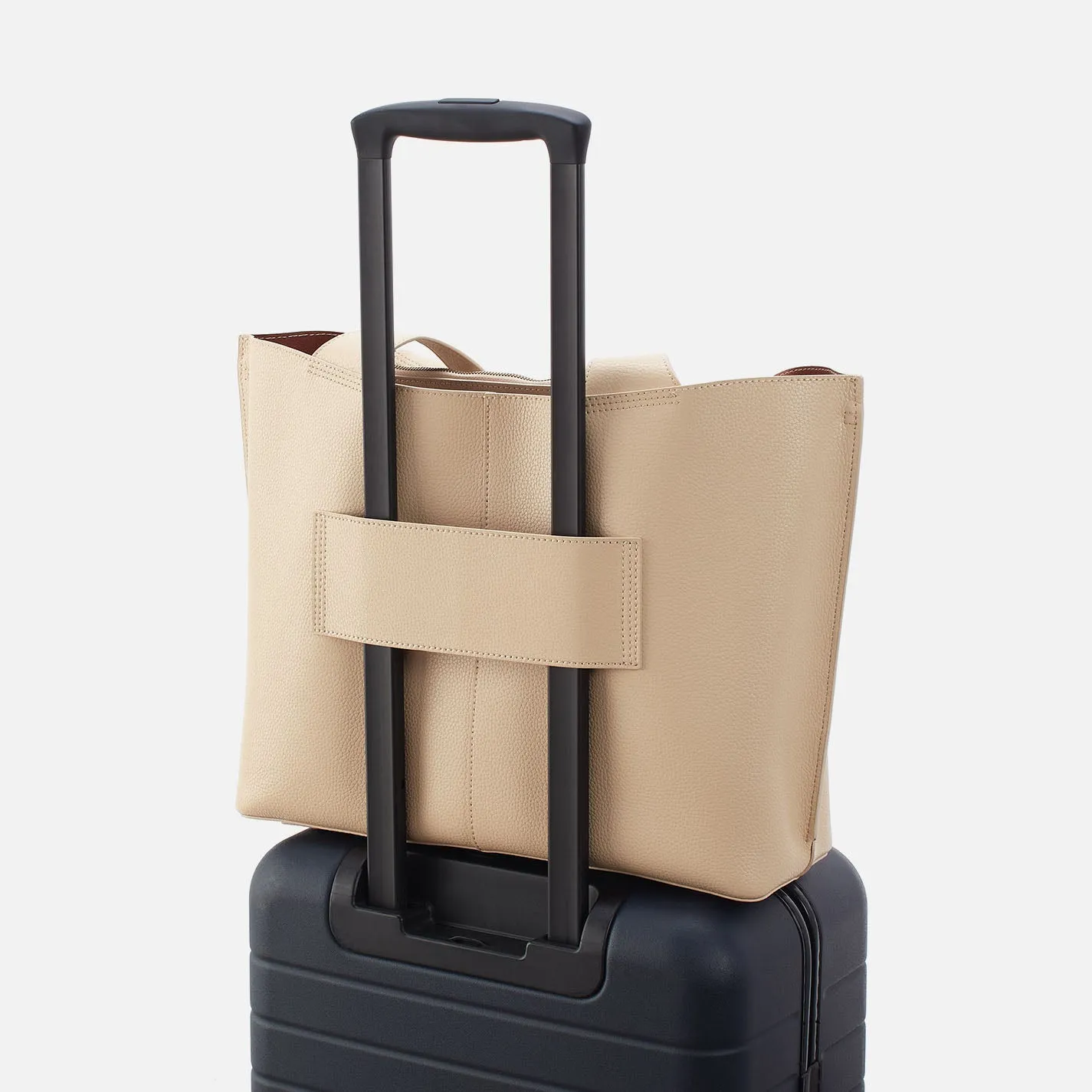 Vida Large Tote in Micro Pebbled Leather - Almond