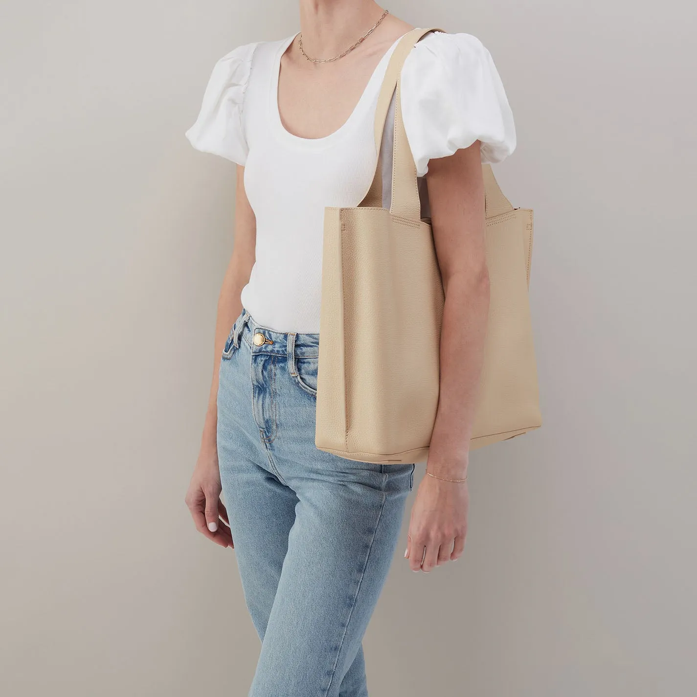 Vida Large Tote in Micro Pebbled Leather - Almond