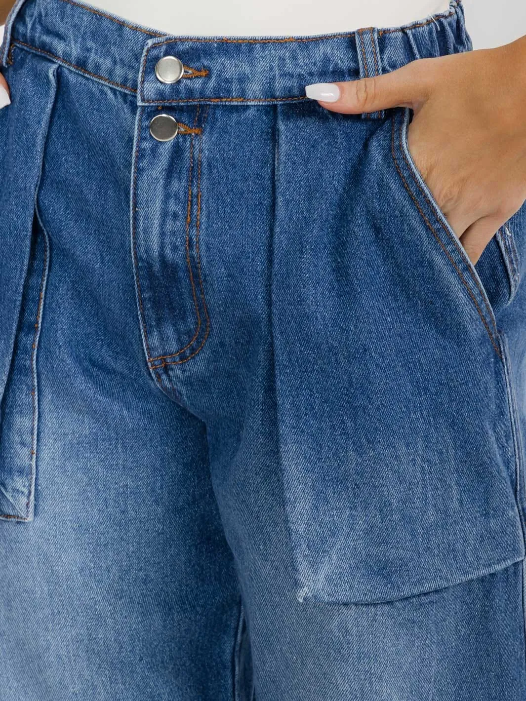 WOMEN'S BUTTON CLOSURE CARGO POCKETS WASHED DENIM PANTS