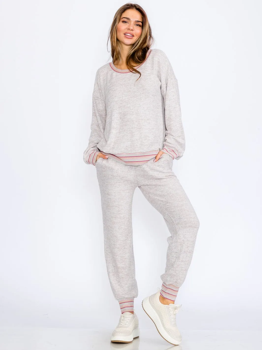 WOMEN'S LONG SLEEVE TOP & JOGGER LEG PANTS TRIM DETAILED 2PC. SET