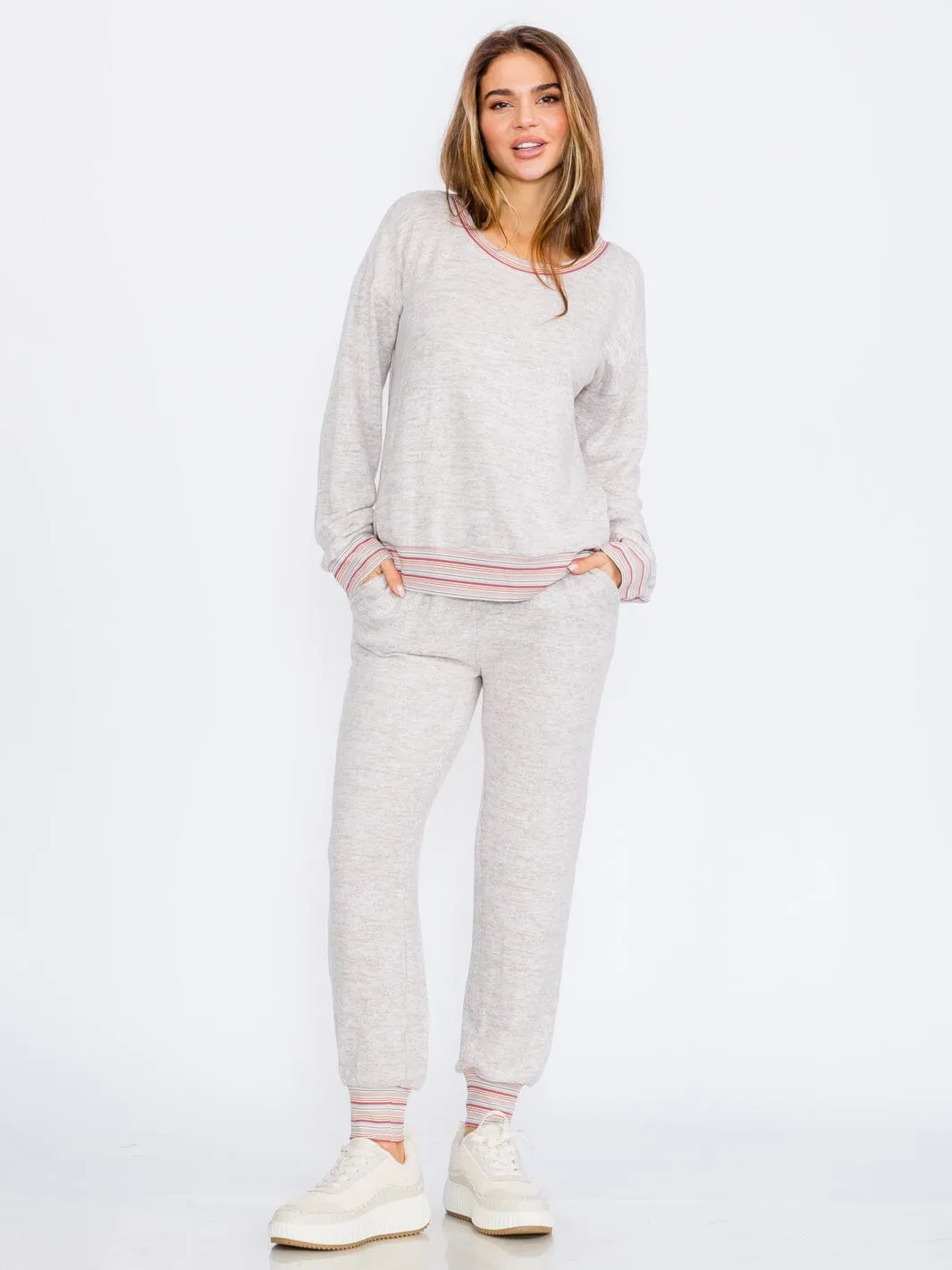 WOMEN'S LONG SLEEVE TOP & JOGGER LEG PANTS TRIM DETAILED 2PC. SET